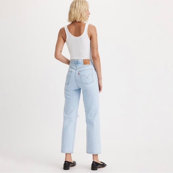Levi's Denim - Levi’s rib cage ankle straight. Waist 25